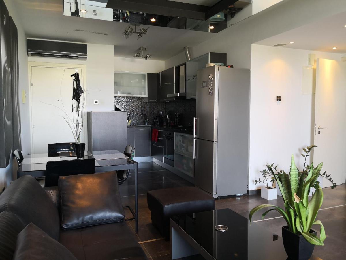Fine Designed Flat 302